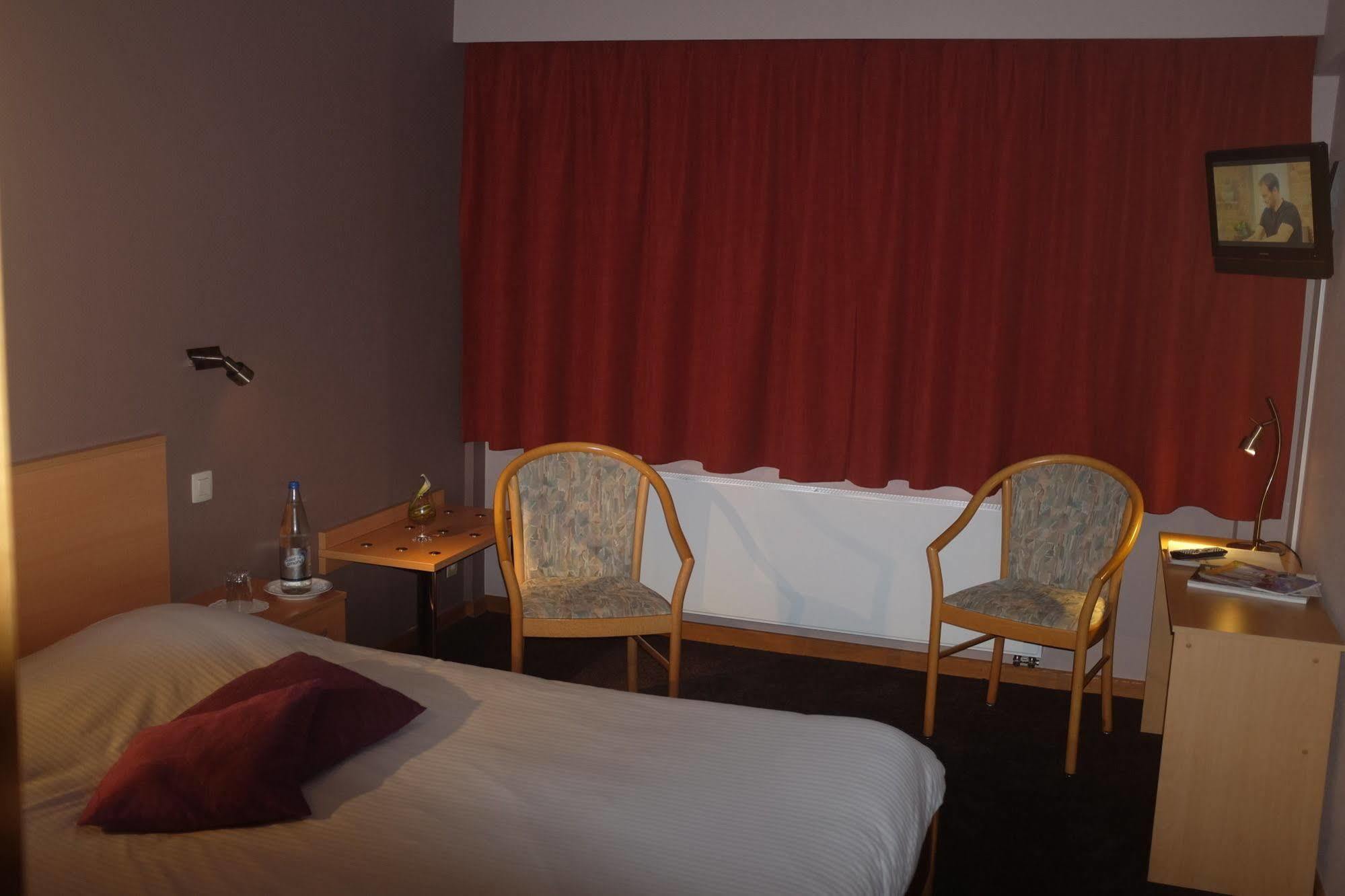 Hotel Le Relais Du Marquis Ittre Zewnętrze zdjęcie